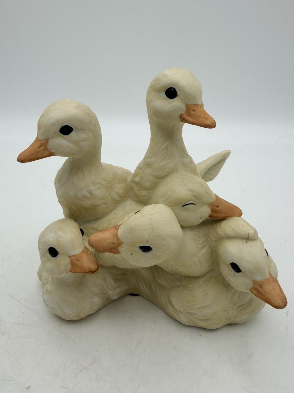 Vintage 1988 Homco Masterpiece Porcelain Ducklings Duck Family Decorative Figure